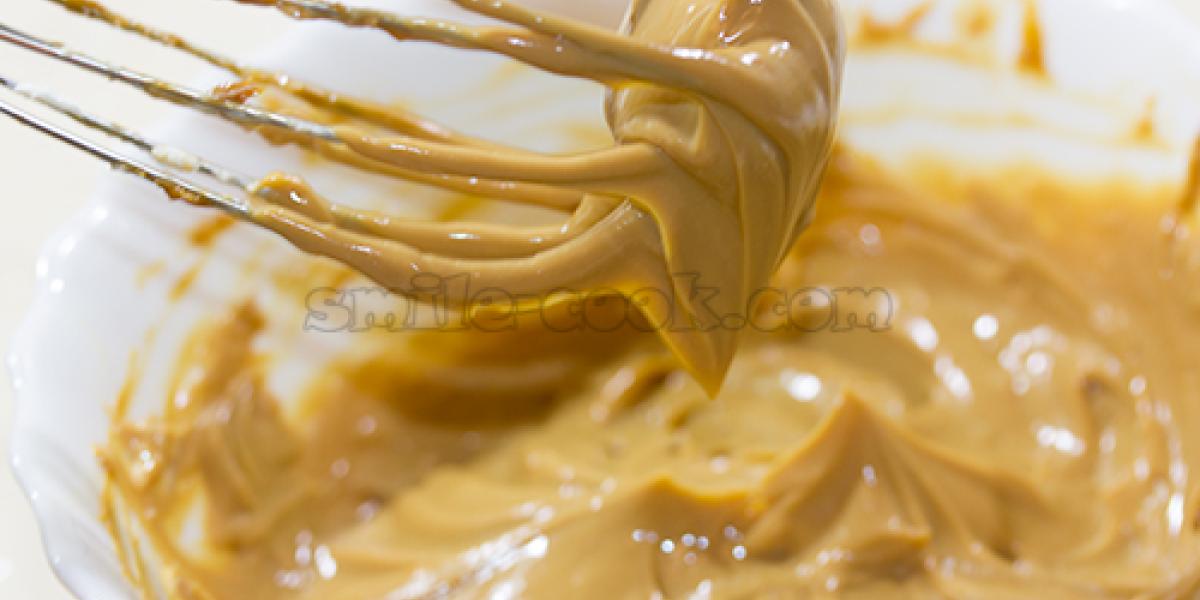 крем зі згущеного молока та маскарпоне