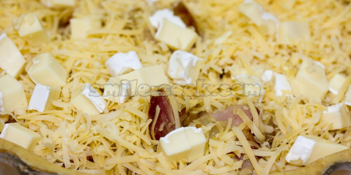 кіш з беконом і сиром